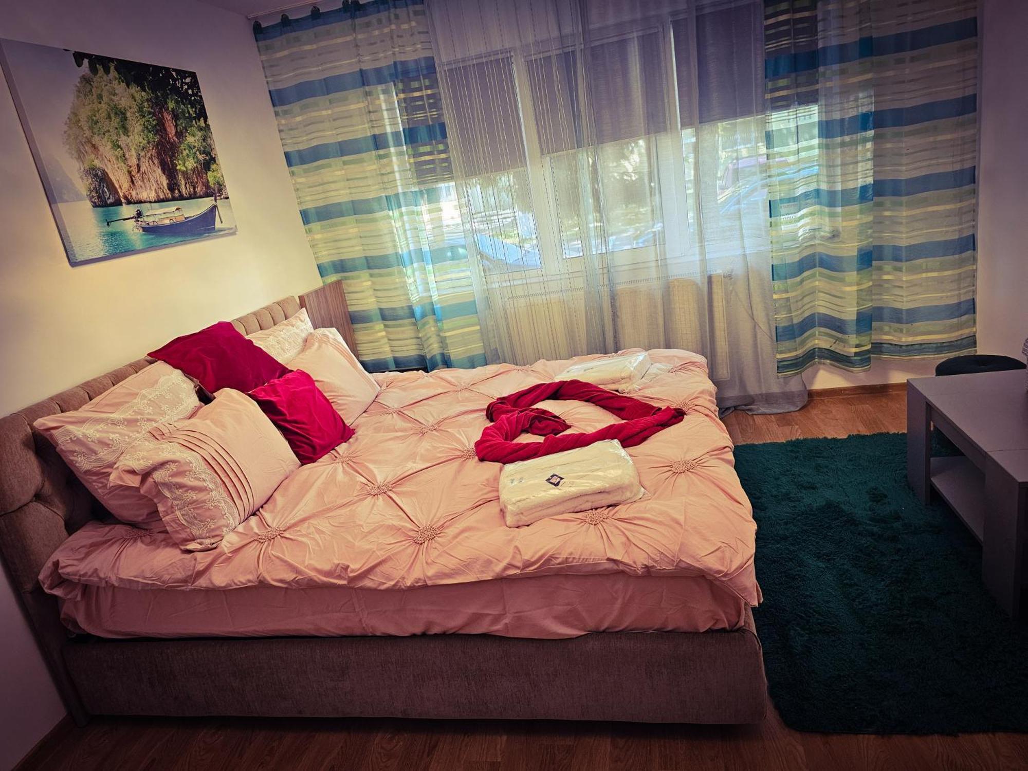 Mony Apartaments 罗曼 外观 照片