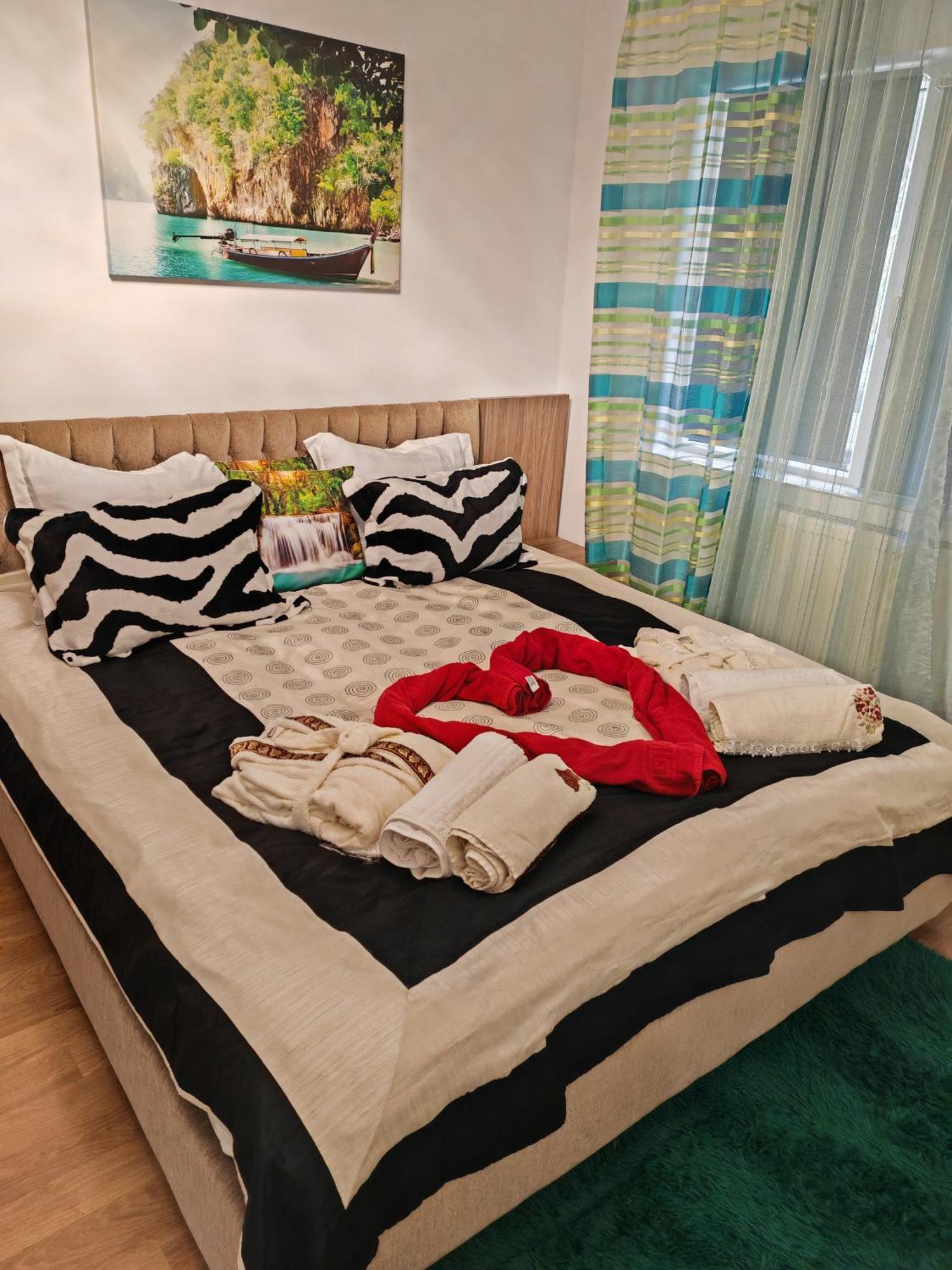 Mony Apartaments 罗曼 外观 照片